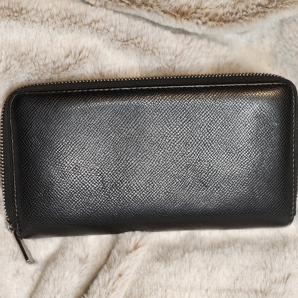 Dolce & Gabbana Black Leather Wallet - Picture 2 of 11